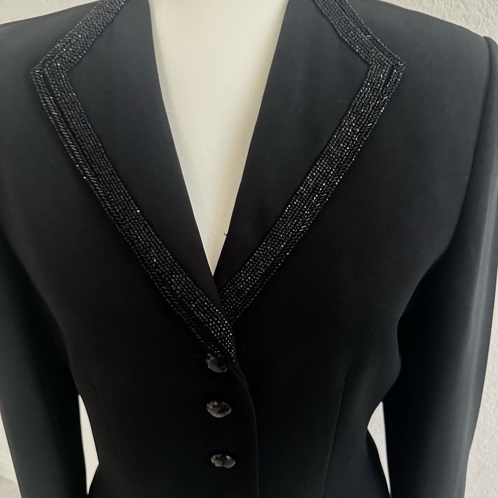 Elegant Kasper Black Women's Blazer with Beaded Trim Suit Set - Picture 3 of 8
